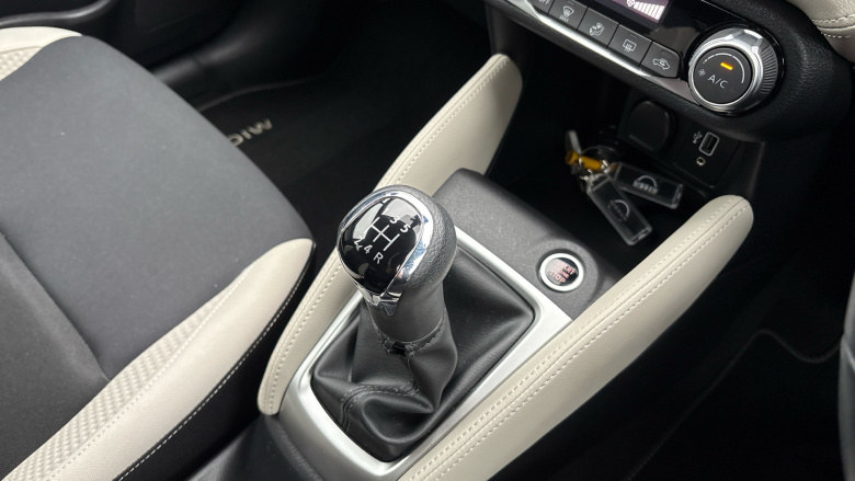 Nissan Micra 1.0 IG-T 92 Tekna 5dr Petrol Hatchback